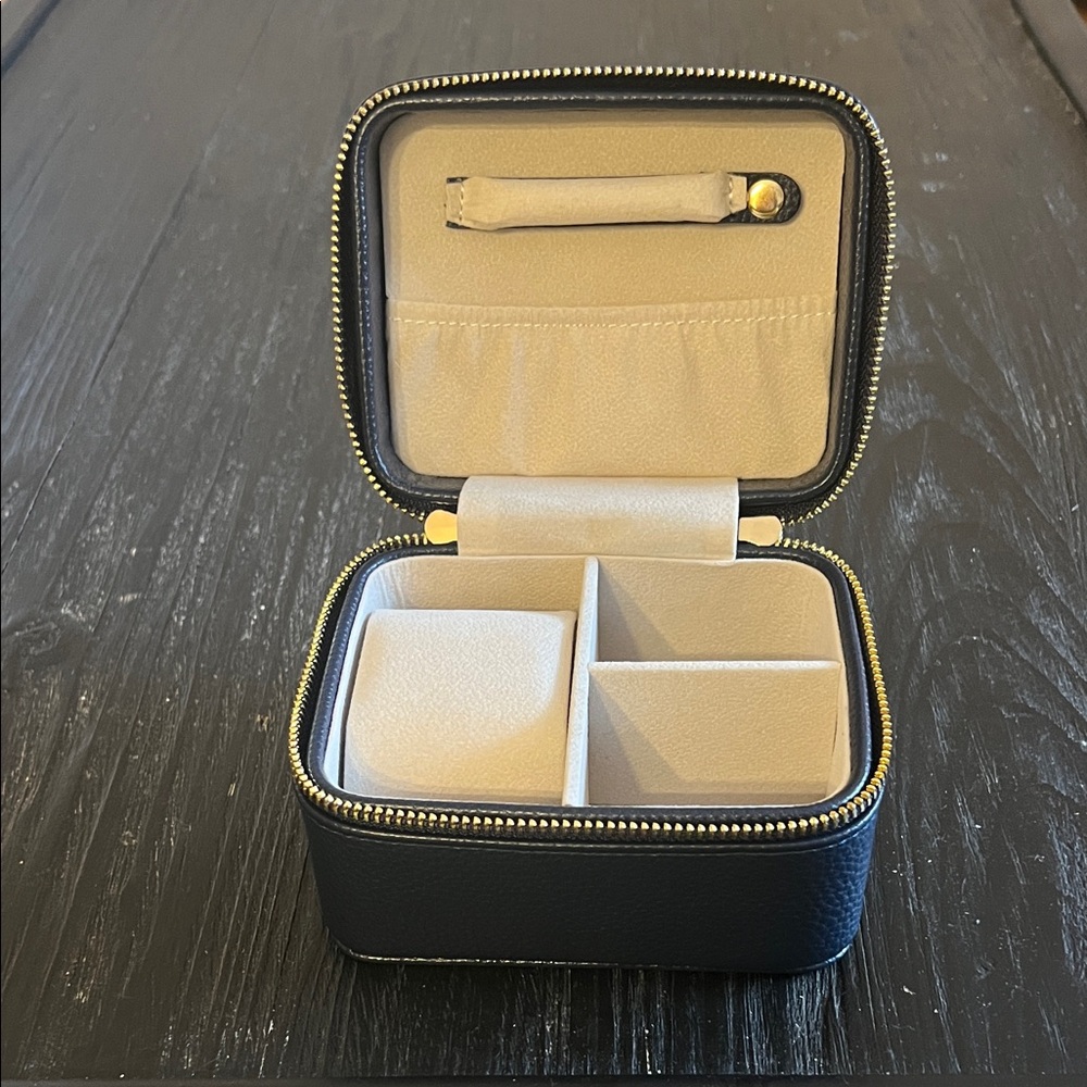 Navy Leather Jewelry Box with Gold Zipper - never used NWOT